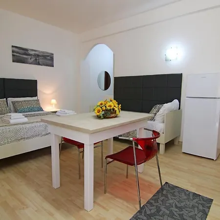 Apartment Monolocali Del Vico *